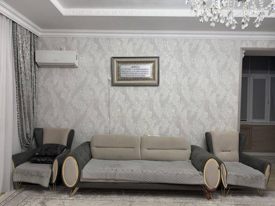 Диван с креслами