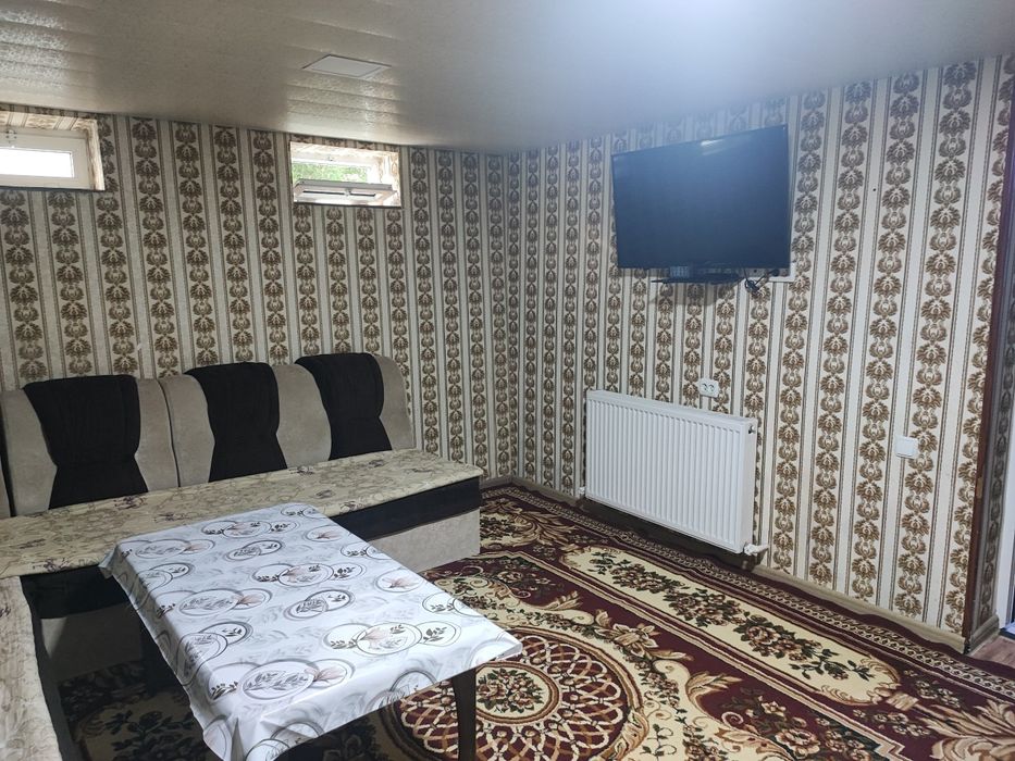 Ugalok divan sotiladi o'zim iwlatganman