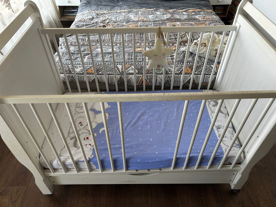 Vând pătuț bebe 120x60 cu sertar