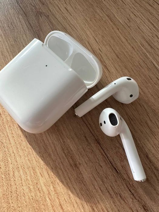 Apple AirPods 2