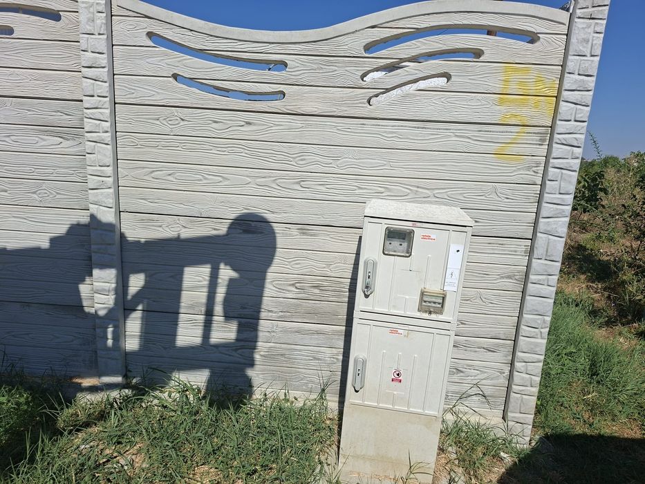 Vând curte cu utilități - Vedere 5
