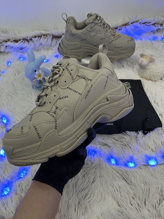 Balenciaga triple s