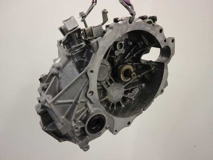 Cutie viteze Jeep Compass/Jeep Patriot 2.2 CRD; 6 Trepte; 4x4; 2010