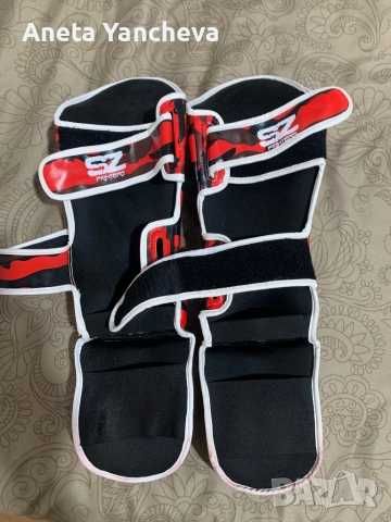 Боксови ръкавици и протектори за крака