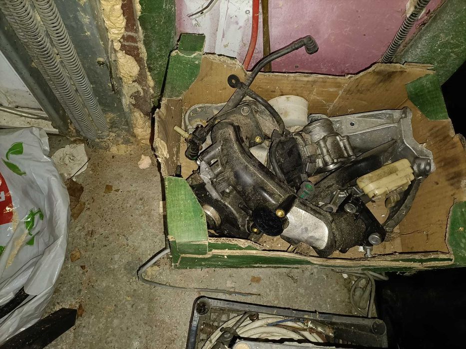 vand diverse piese motor peugeot citroen 1,6, hdi an2010-2015