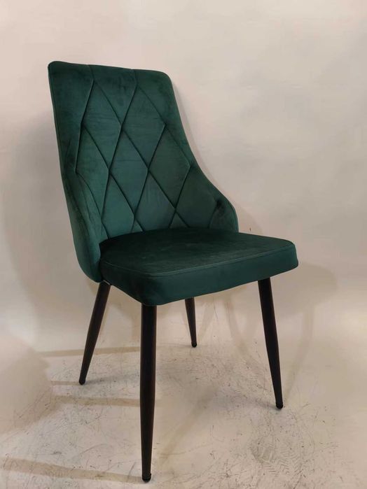 Трапезен стол Верту -зелено кадифе