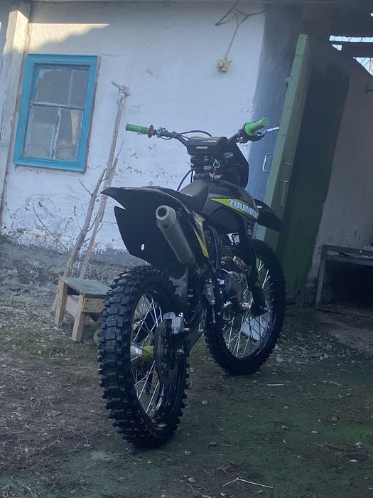 Продам мотоцикл Zuumav k5 300cc