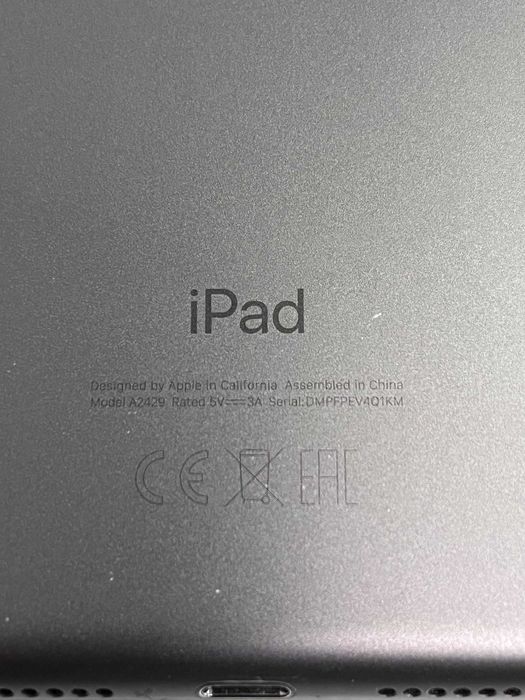 Apple iPad 8th Gen 32GB (2021) WiFi Space Gray
