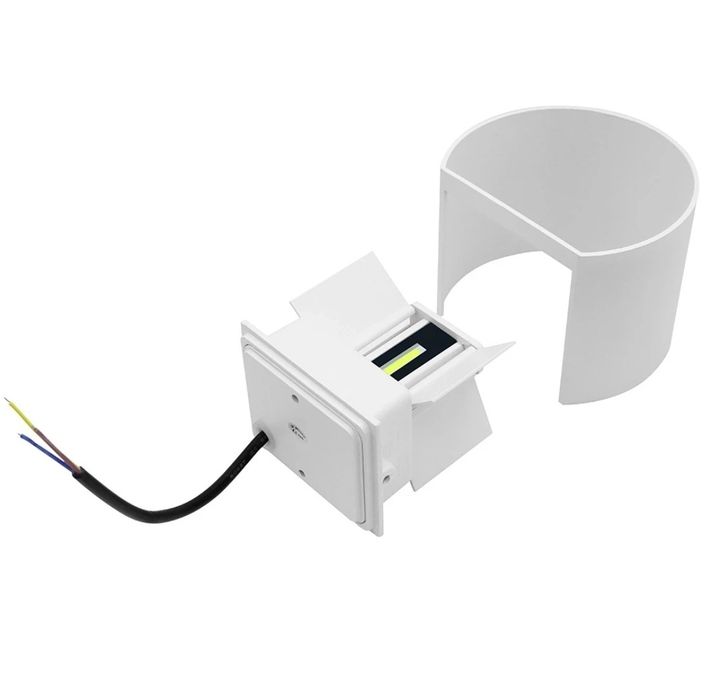 Стенна лампа бяла 12 W насочена светлина