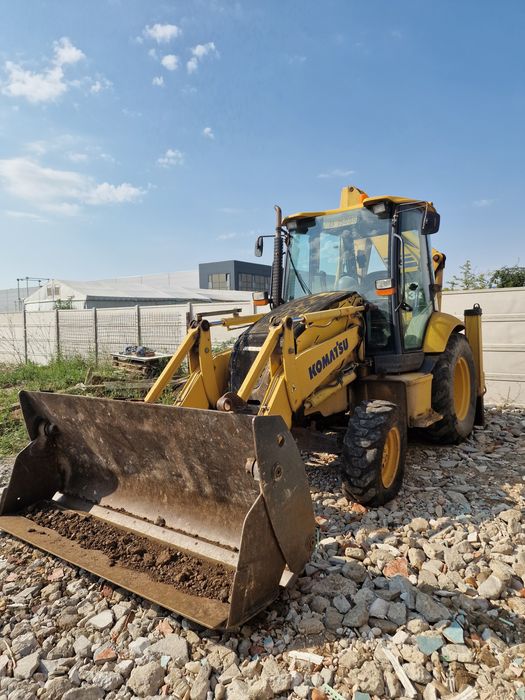 Vind  buldoexcavator komațsu WB 93 R5 an 2007