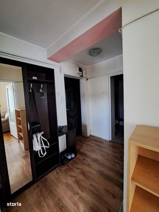 Apartament cu 2 camere decomandat, etaj 4, mobilat