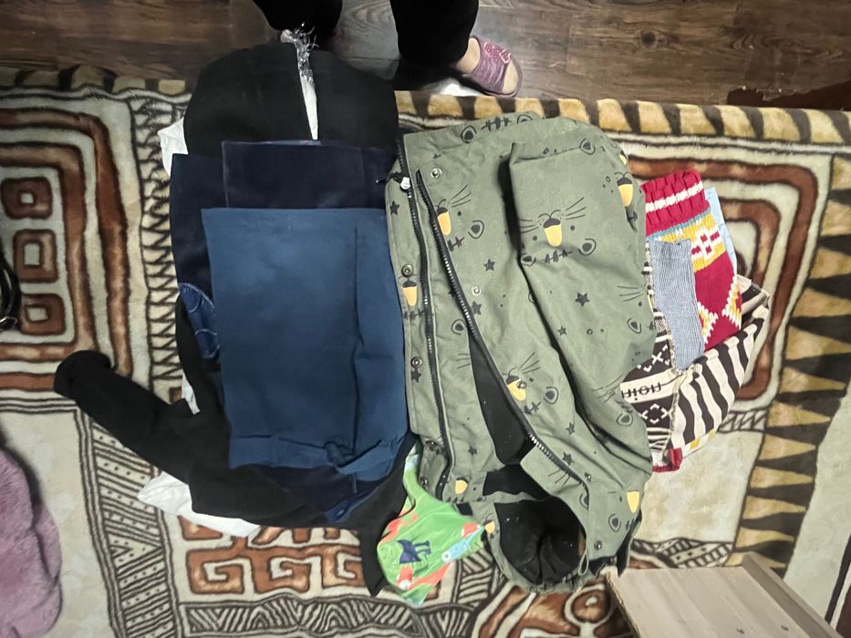 Отдам даром вещи детские