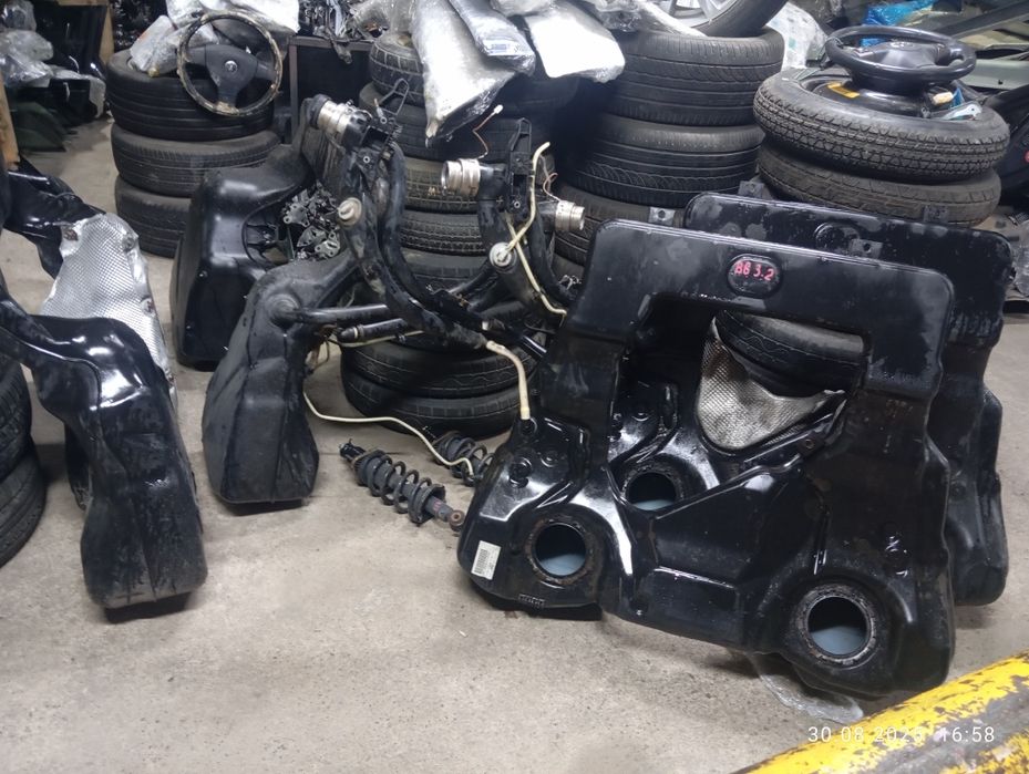 Бензобак Volkswagen Passat B6