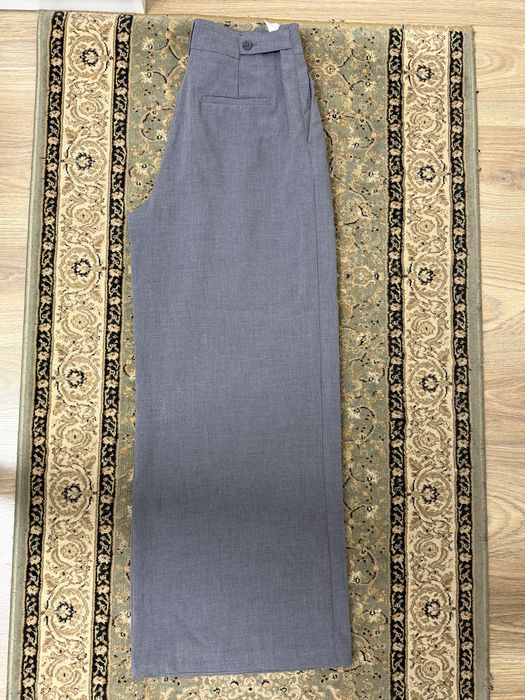 Брюки серые strdivarius