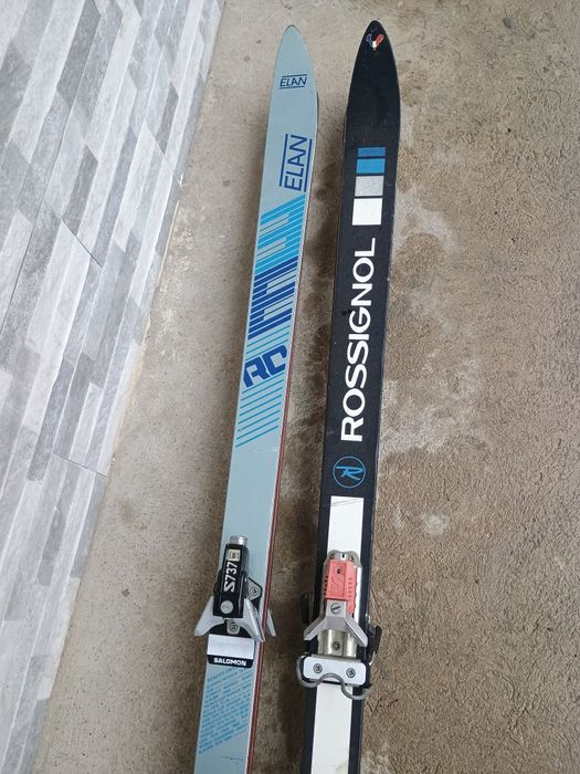 Vand skiuri Elan și Rossignol