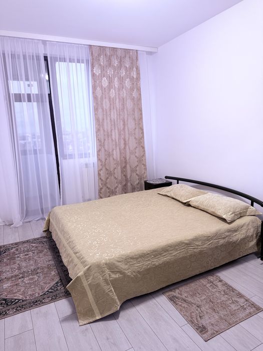 Inchiriez apartament zona Faleza Nord