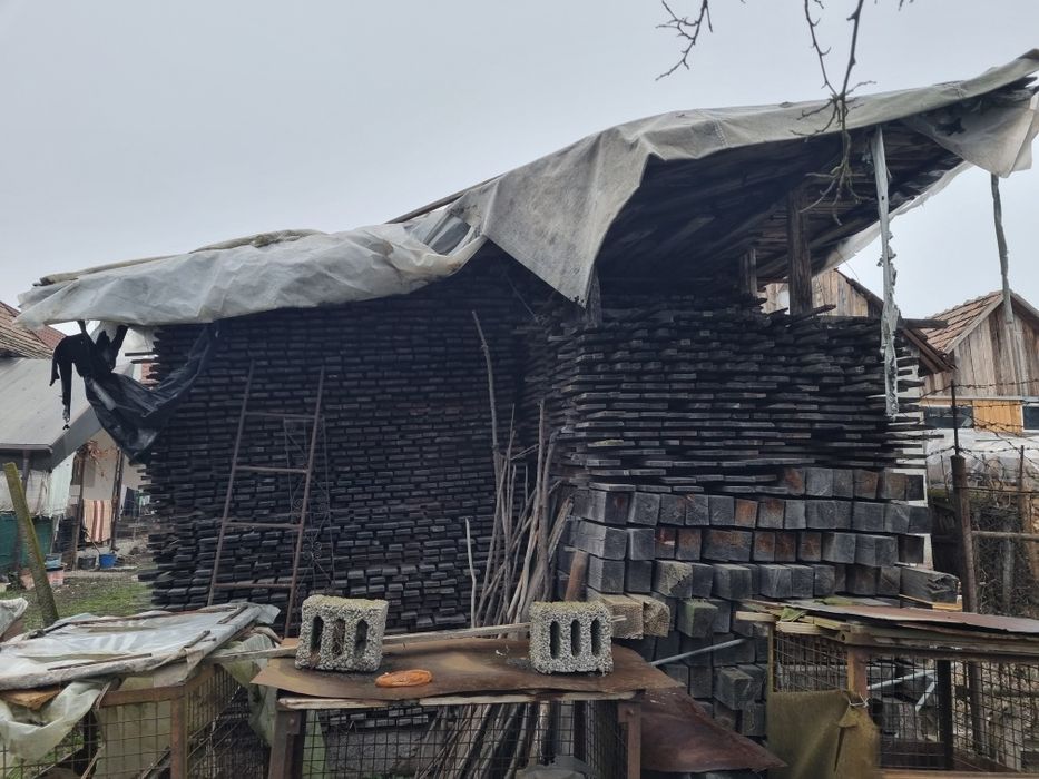 Vând Cherestea Brad (Scândură, Grinzi, Leațuri) – Uscată Natural 20 an