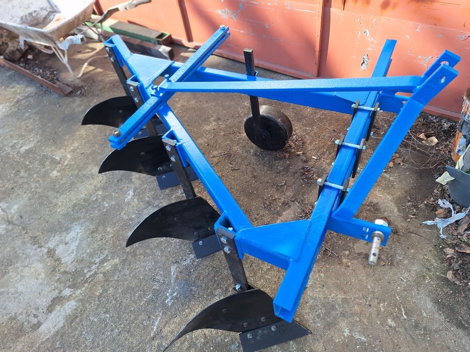 земеделска техника Плугове и Култиватори