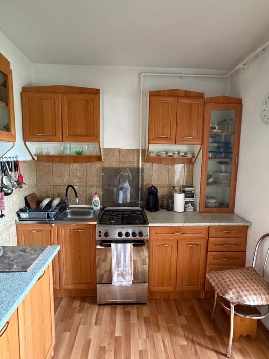 Apartament 3 camere , 2 băi