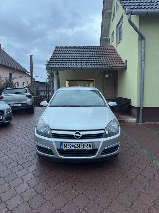 Opel astra H 2004