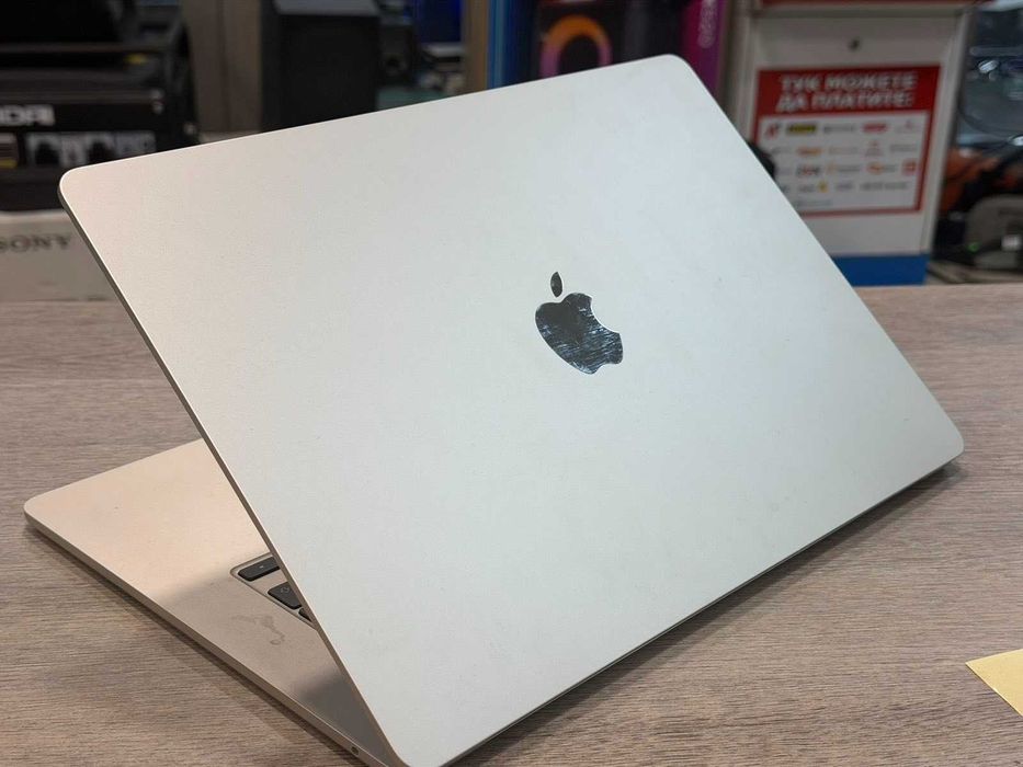 MacBook Air 15” M4 – 16GB RAM / 512GB SSD