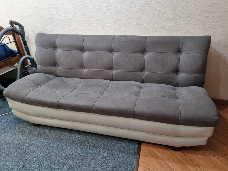 Продам диван срочно