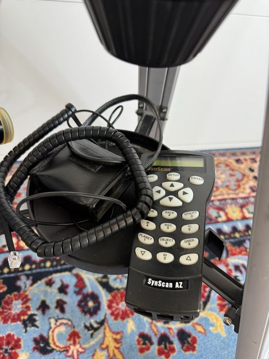 Telescop SkyWatcher 70/700 cu Montură Computerizată (GoTo) + Accesorii