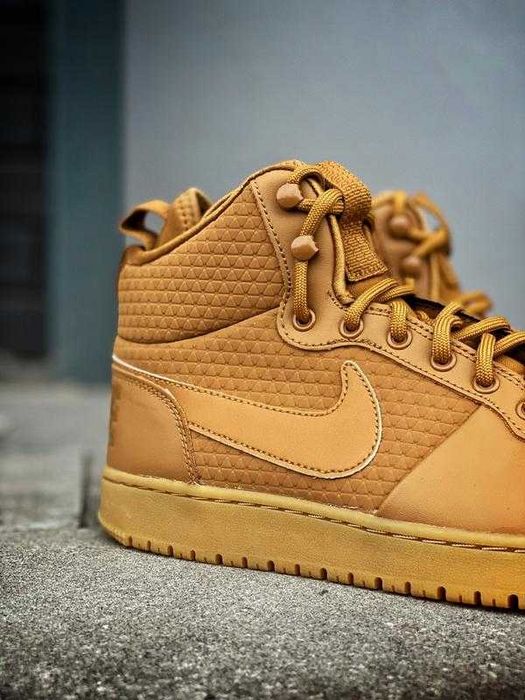 Кафяви кецове Nike Court Borough Mid Winter размер 41