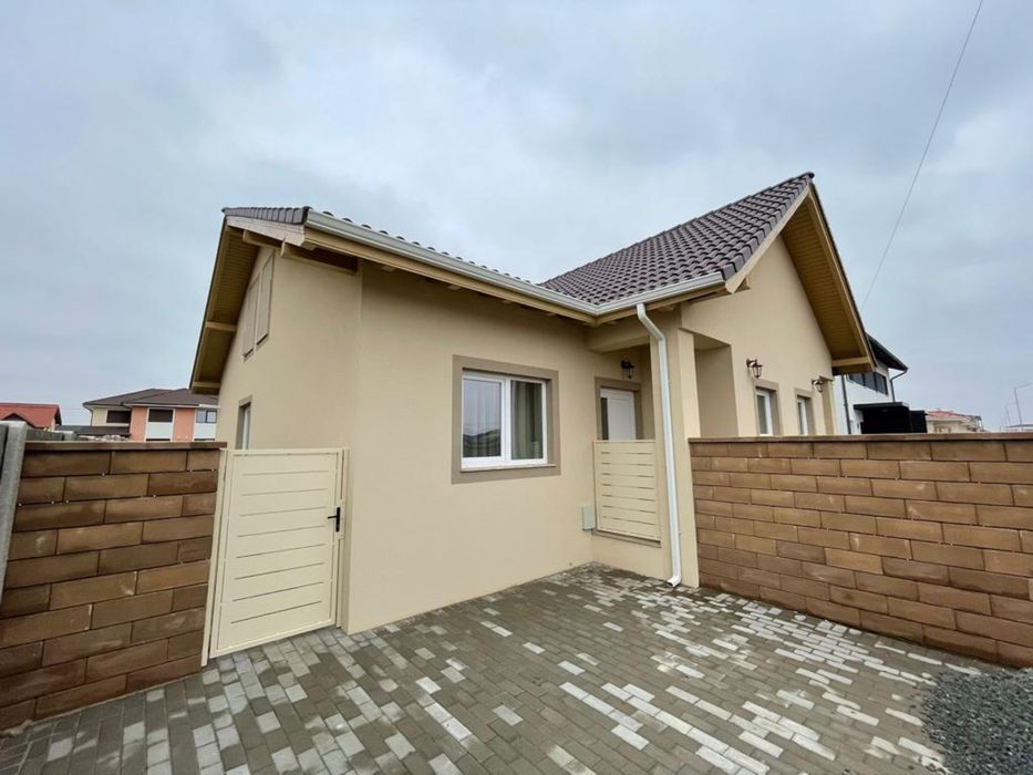 PROPRIETAR Inchiriez casa