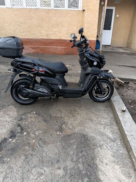 Продам скутер Танк 2024 год