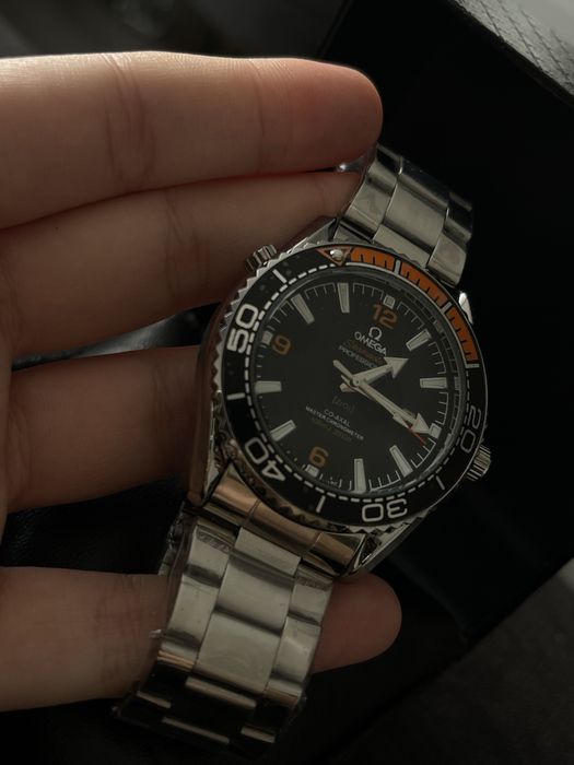 Ceas barbatesc, nou cu eticheta