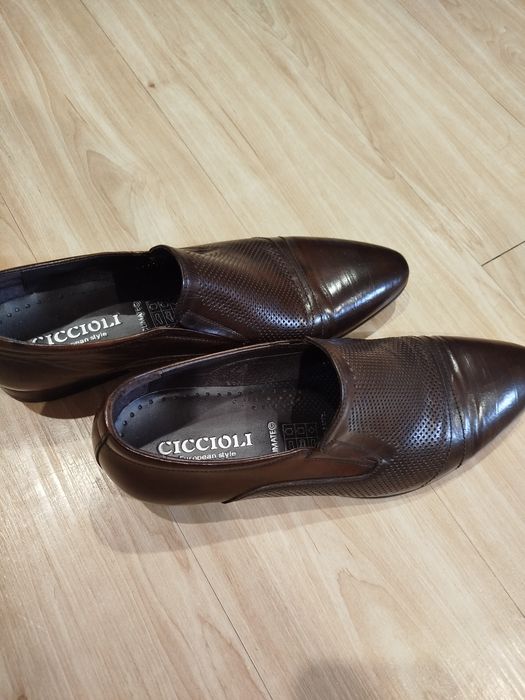 Продам обувь жен.,муж