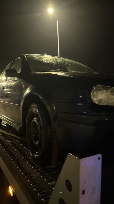 Vand golf 4 pentru naveta masina nu este pentru pretentiosi