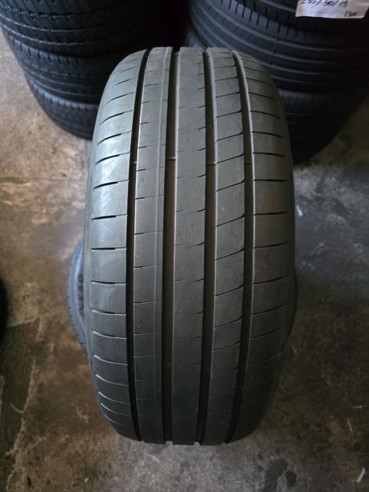 Goodyear 225/55 R17 97Y vară