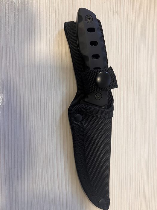 Продавам нож Boker magnum