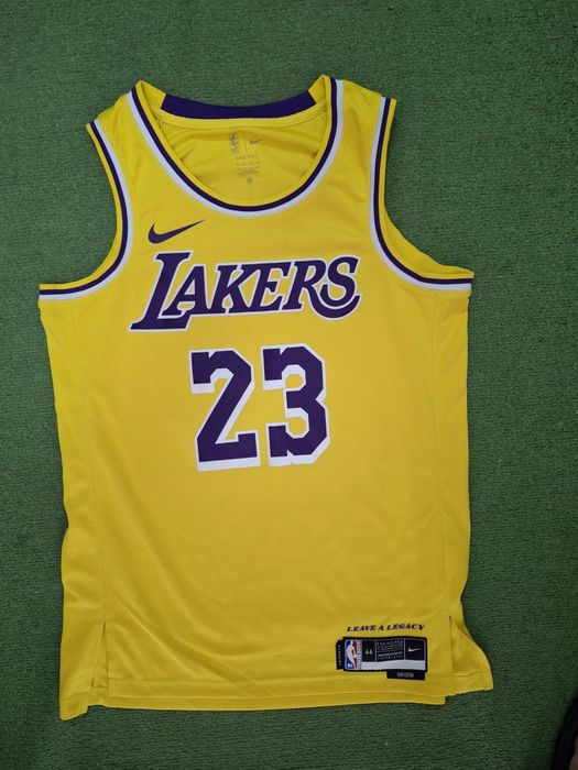 Nike Los Angeles  Lakers  - James 23