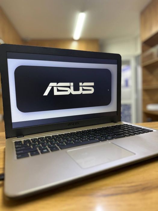 Ноутбук Asus SonicMasrer