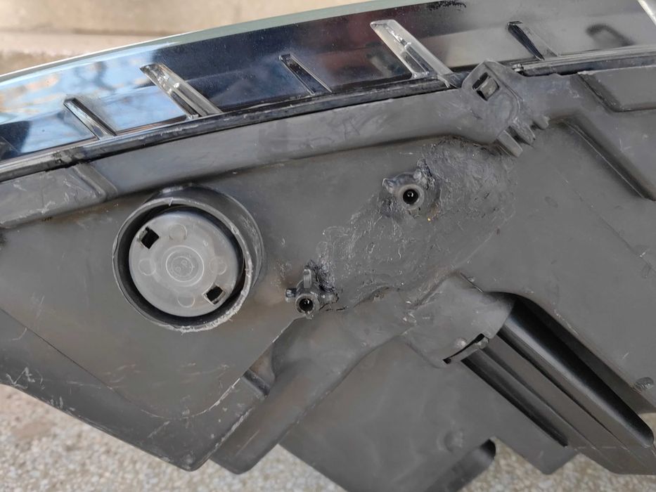 Фар VW Passat B7 ляв / Фар Пасат 7 / Фар Passat 7 Оригинален