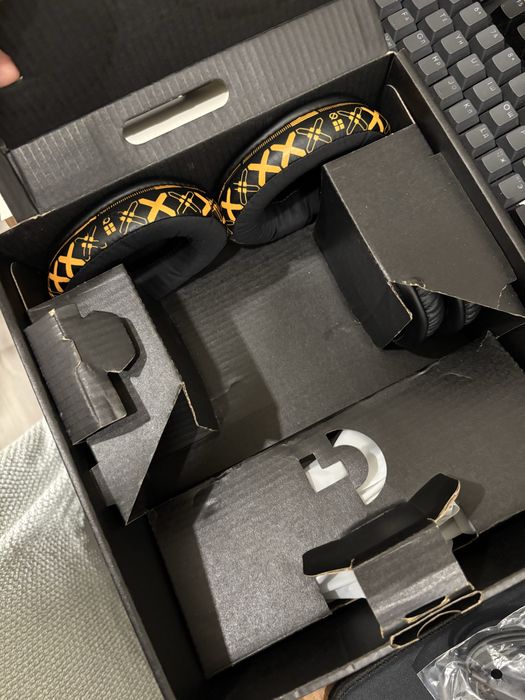 Наушники Logitech G Pro X