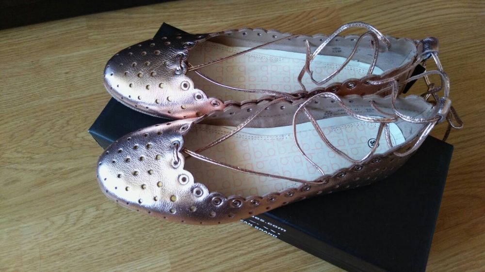 Нови Обувки Bugatti 37 номер естествена кожа