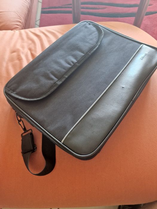 Чанта за лаптоп Trust 16''