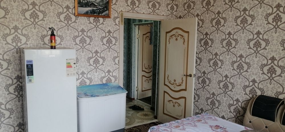 Кухнясы улкен 53м2  1комталы квартира хамме заты мен арендага бериледи