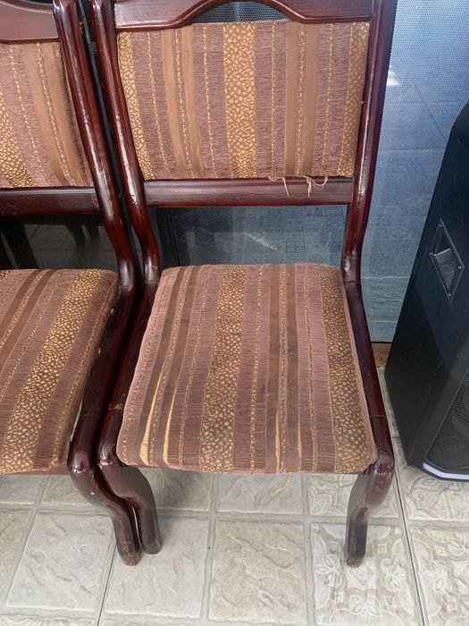 Продаётся столь стулья и диваны для ресторанов и кафе