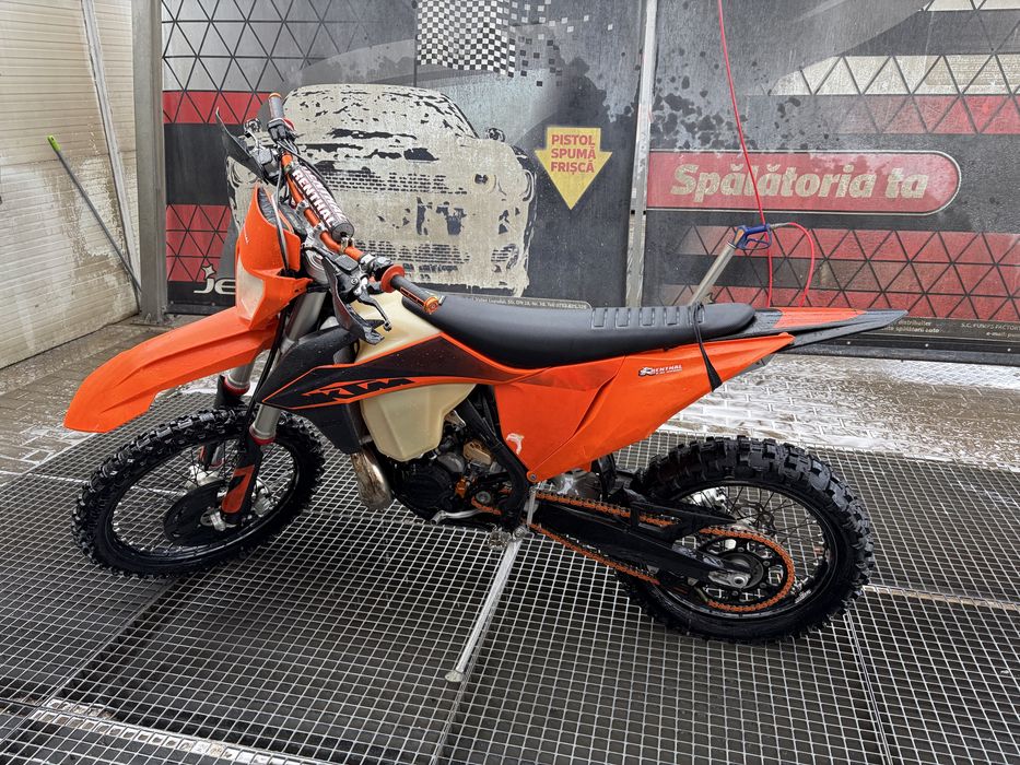 KTM 250, an 2020