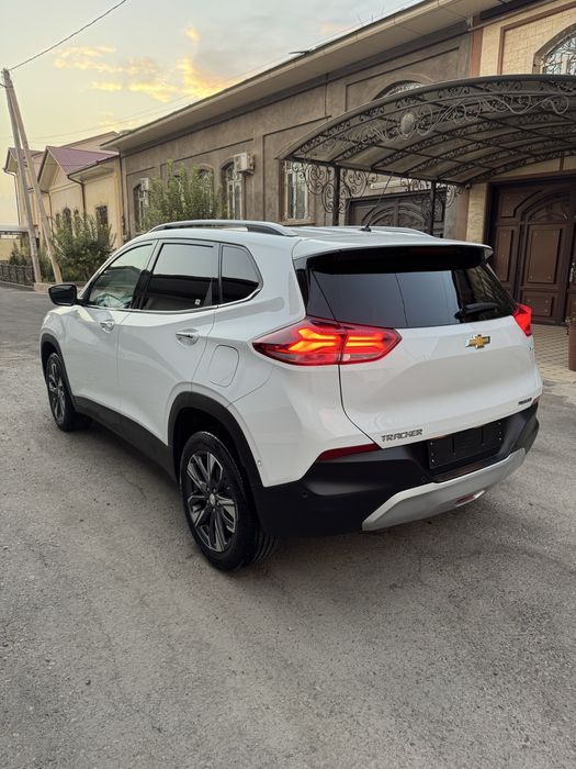 Tracker Premier Plus 2025