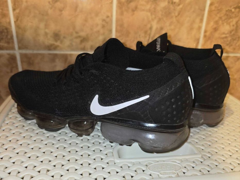 Reparatii adidasi perne de aer Nike Air Max 270 / 720 / Vapormax