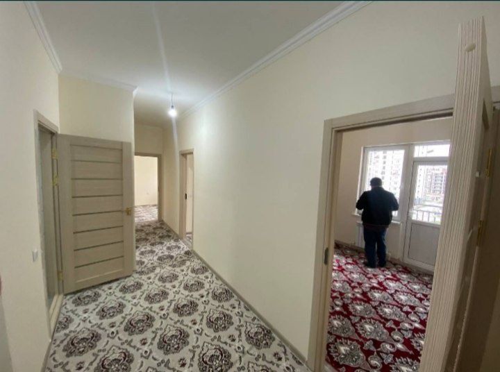 Qorasuv 2 161 dom 5- qavatida 2 xonali uy