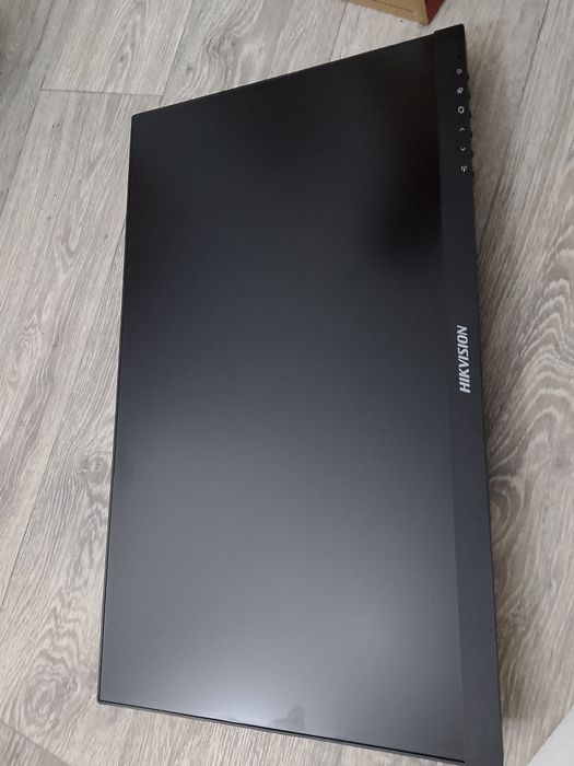 Монитор новый срочнооооо продам