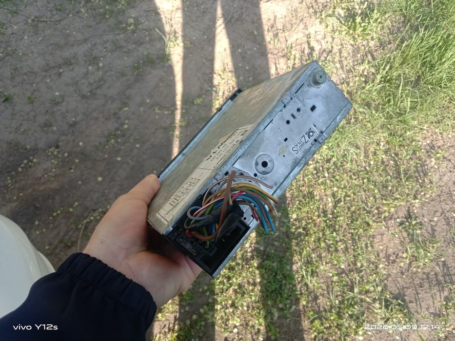 Продам магнитоллу оригинал