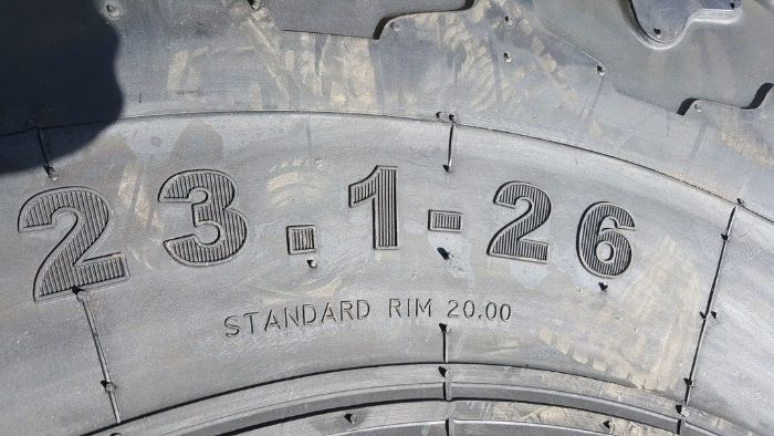 Anvelope noi 23.1-26 pentru cilindru compactor cauciucuri cu 14 PLY